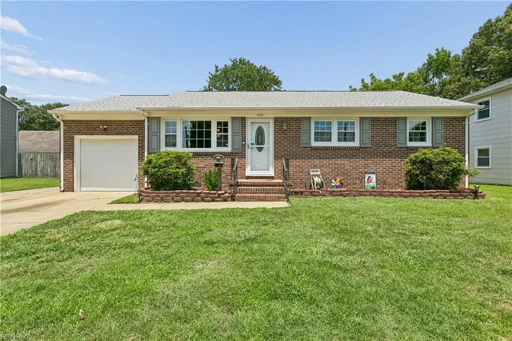 303 Nancy DR, HAMPTON VA 23669 - Photo 2