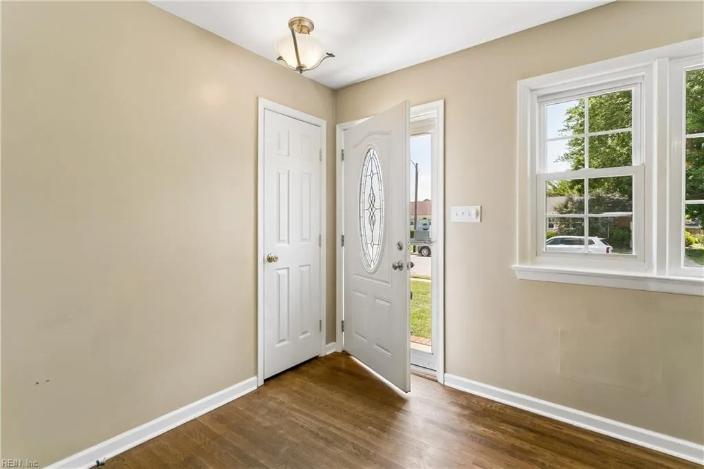 303 Nancy DR, HAMPTON VA 23669 thumb 6
