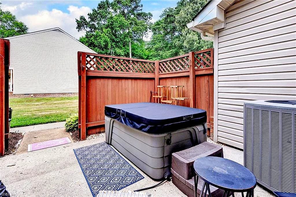 225 Ridge Wood DR, HAMPTON VA 23666 thumb 9
