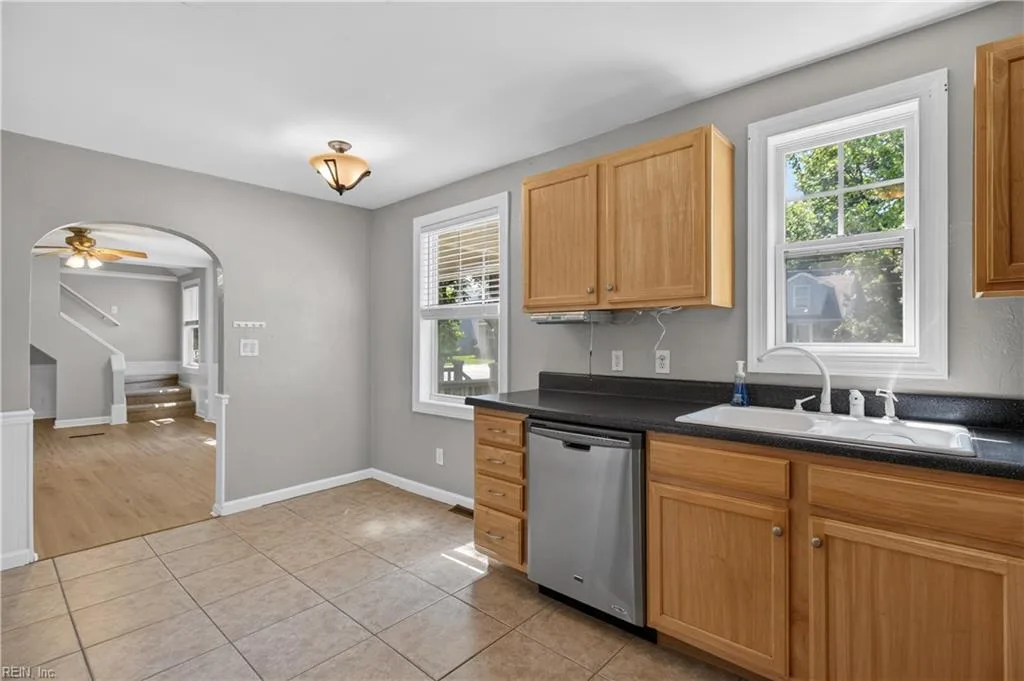 5332 Arthur CIR, NORFOLK VA 23502 thumb 11