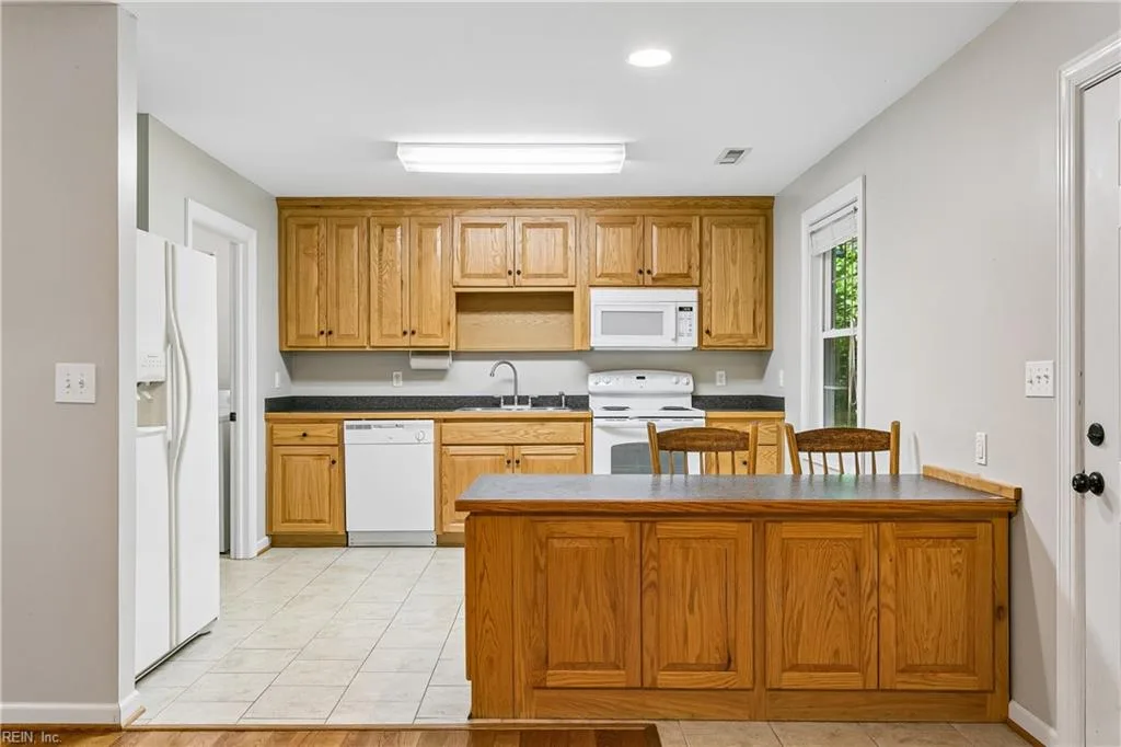4497 Backwoods LN, HAYES VA 23072 thumb 8