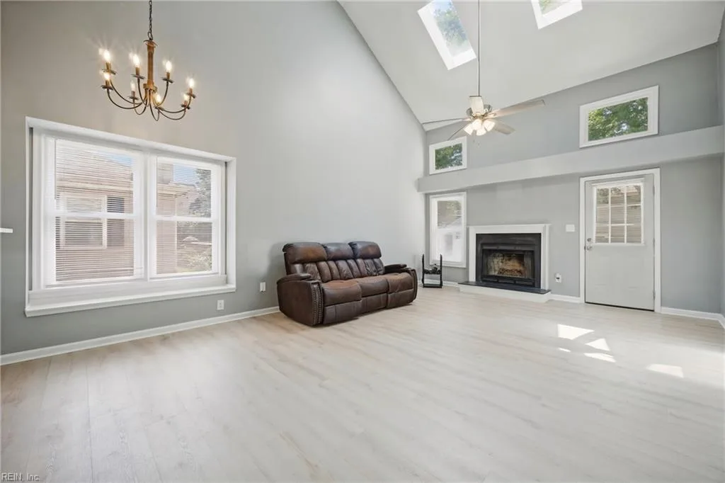 880 Brompton CT, NEWPORT NEWS VA 23608 thumb 8