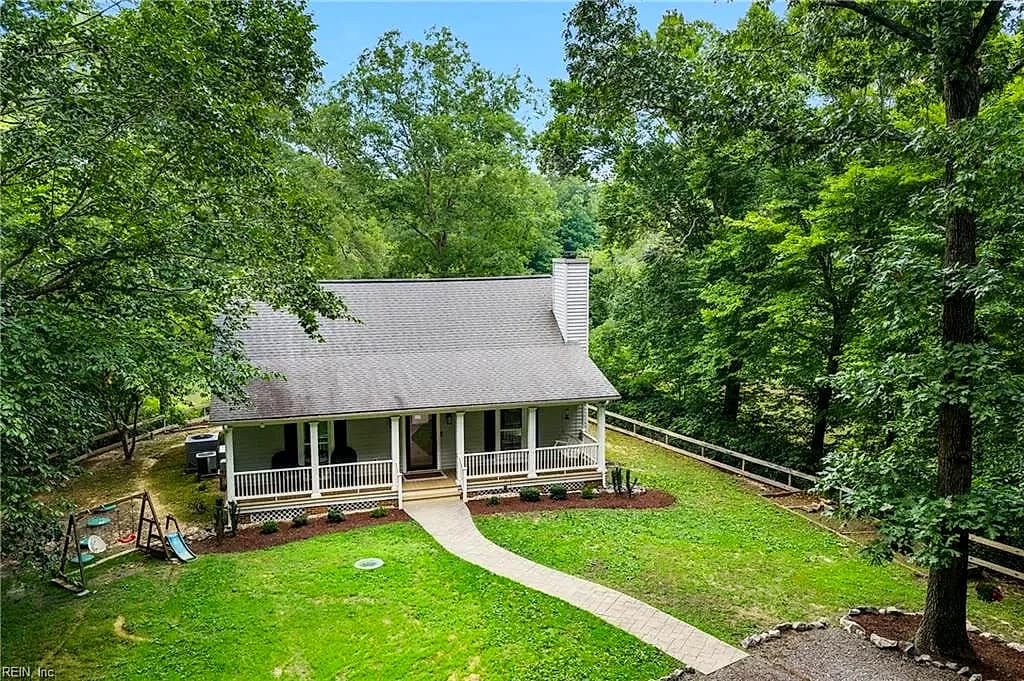 70 Mill Ridge RD, HARTFIELD VA 23071 - Photo 3