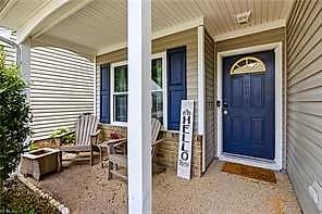 17 Camellia LN, HAMPTON VA 23663 - Photo 4