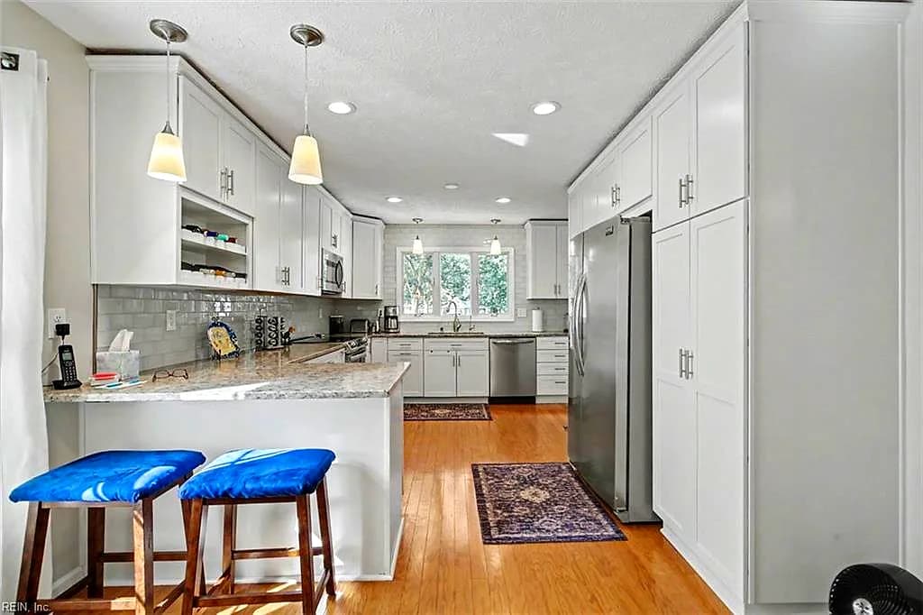 855 Lancaster LN, NEWPORT NEWS VA 23602 thumb 12