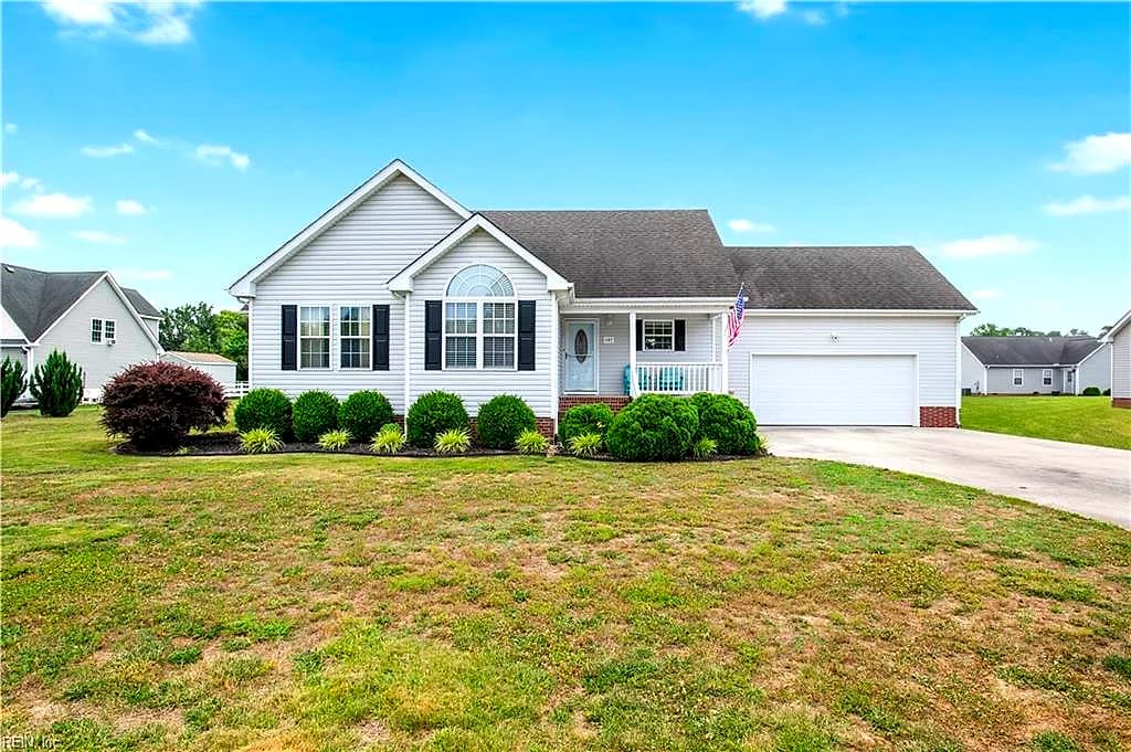 107 Chickadee ST, MOYOCK NC 27958 - Main photo
