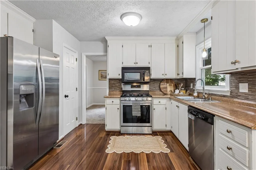 934 Elton Hall CIR, NEWPORTNEWS VA 23608 thumb 6