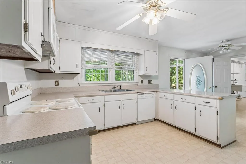 96 Anchorage DR, NEWPORTNEWS VA 23602 thumb 12