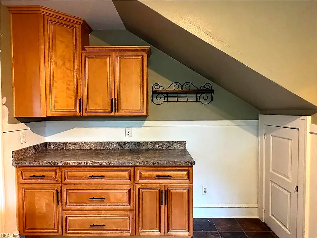 180 Cherokee RD, HAMPTON VA 23661 thumb 11