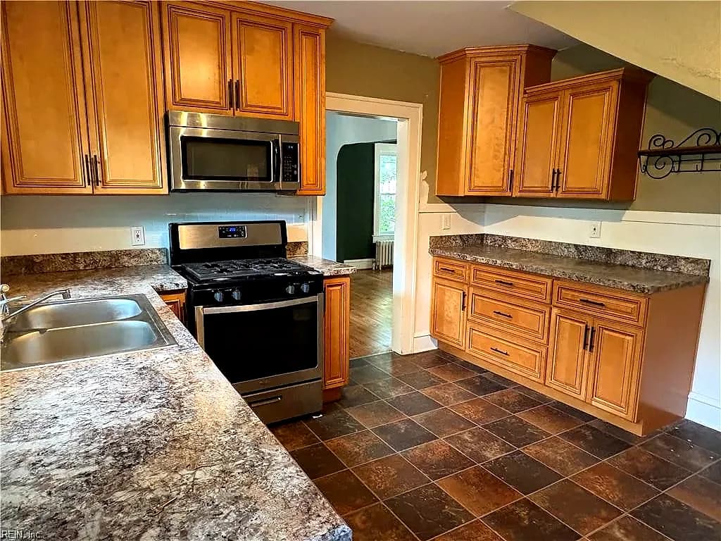 180 Cherokee RD, HAMPTON VA 23661 thumb 10