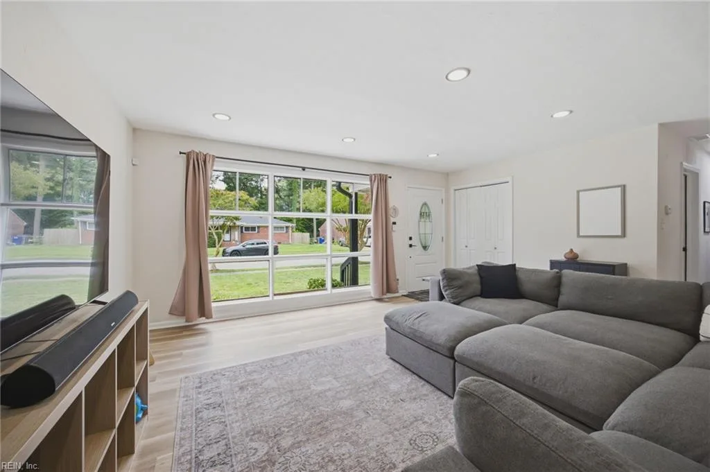 3812 N Ingleside DR, NORFOLK VA 23502 thumb 11