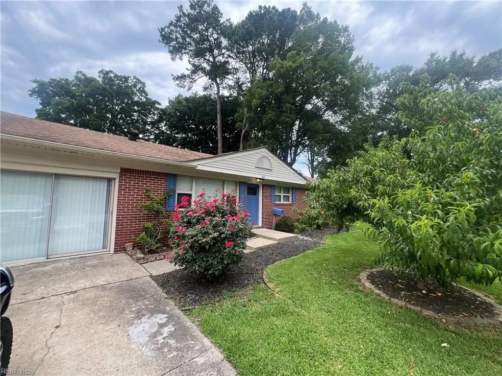 421 Brian AVE, VIRGINIA BEACH VA 23462 - Main photo