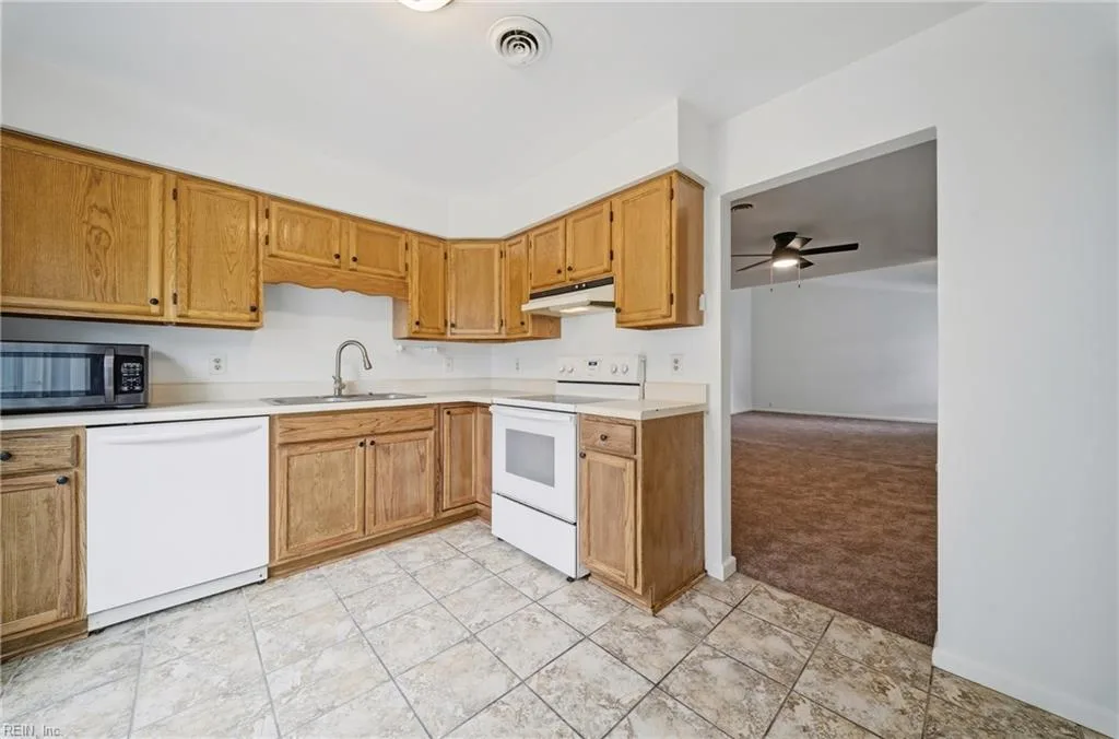 3524 Daffodil CRES, VIRGINIA BEACH VA 23453 thumb 11