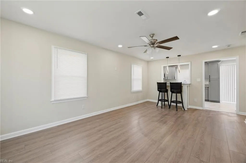 2 Reynolds DR, HAMPTON VA 23666 thumb 7
