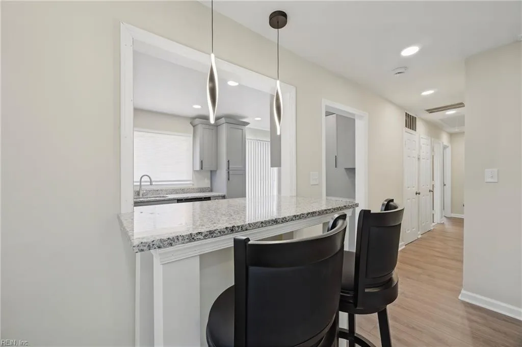 2 Reynolds DR, HAMPTON VA 23666 thumb 8