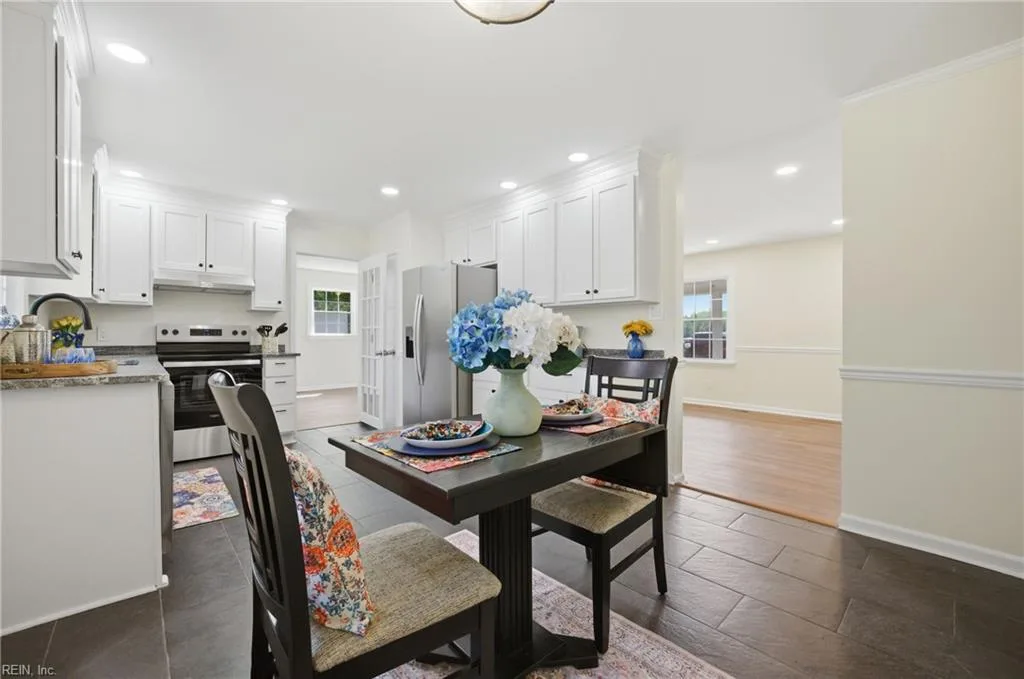 8157 Glass RD, HAYES VA 23072 thumb 11