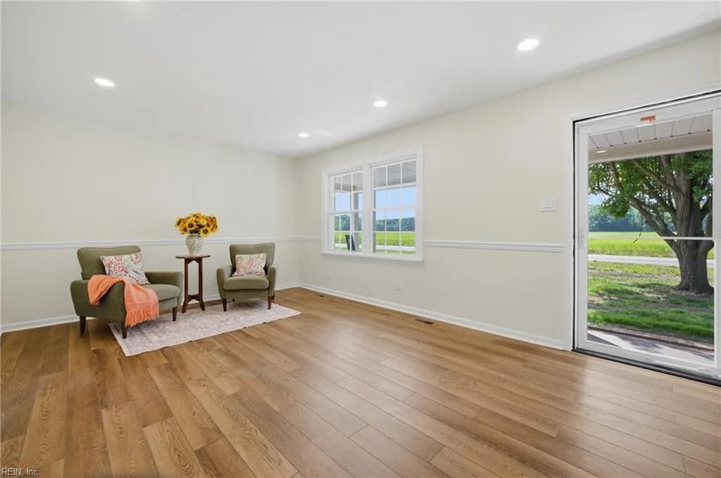 8157 Glass RD, HAYES VA 23072 thumb 7