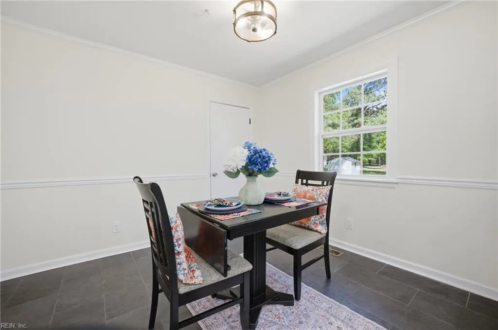 8157 Glass RD, HAYES VA 23072 thumb 10