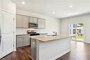 1026 Eastport PL, SUFFOLK VA 23435 thumb 6