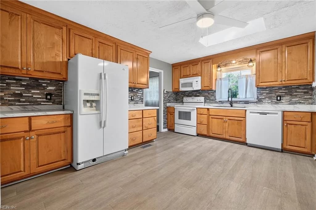21 Aspenwood DR, HAMPTON VA 23666 thumb 9