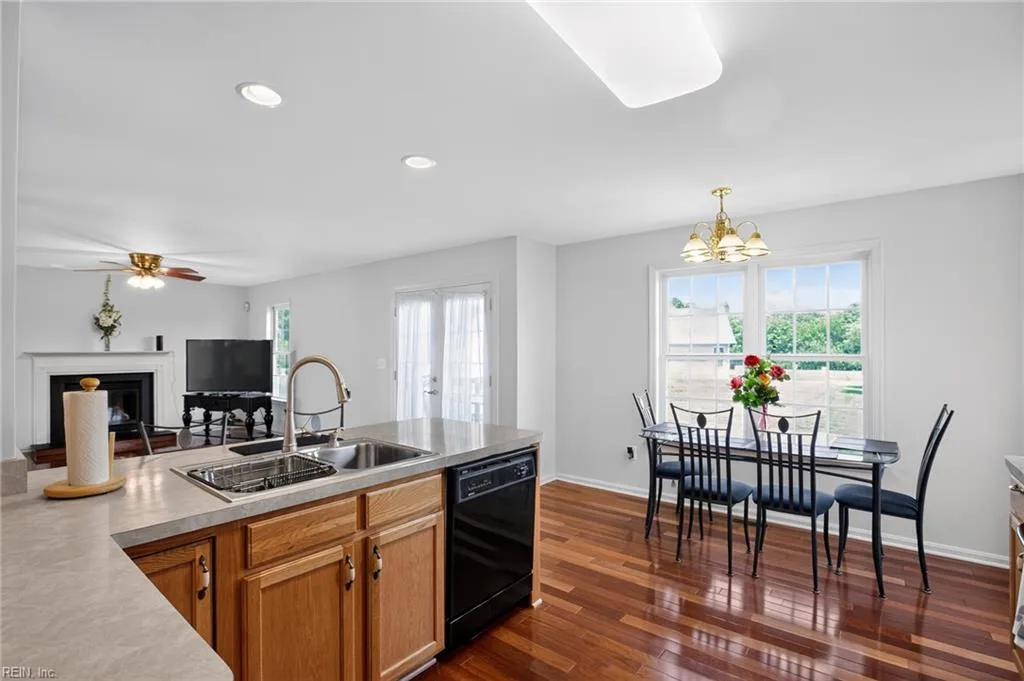 440 Roper DR, BOWLINGGREEN VA 22427 thumb 8