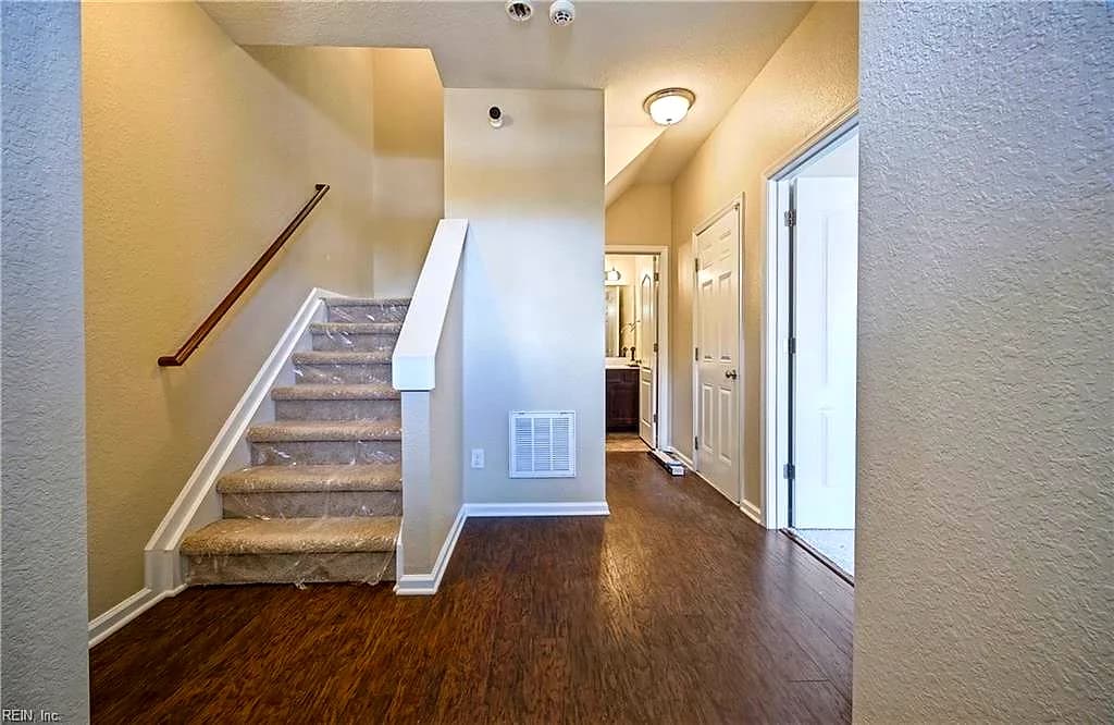 4873 Travertine AVE, VIRGINIA BEACH VA 23462 - Photo 4