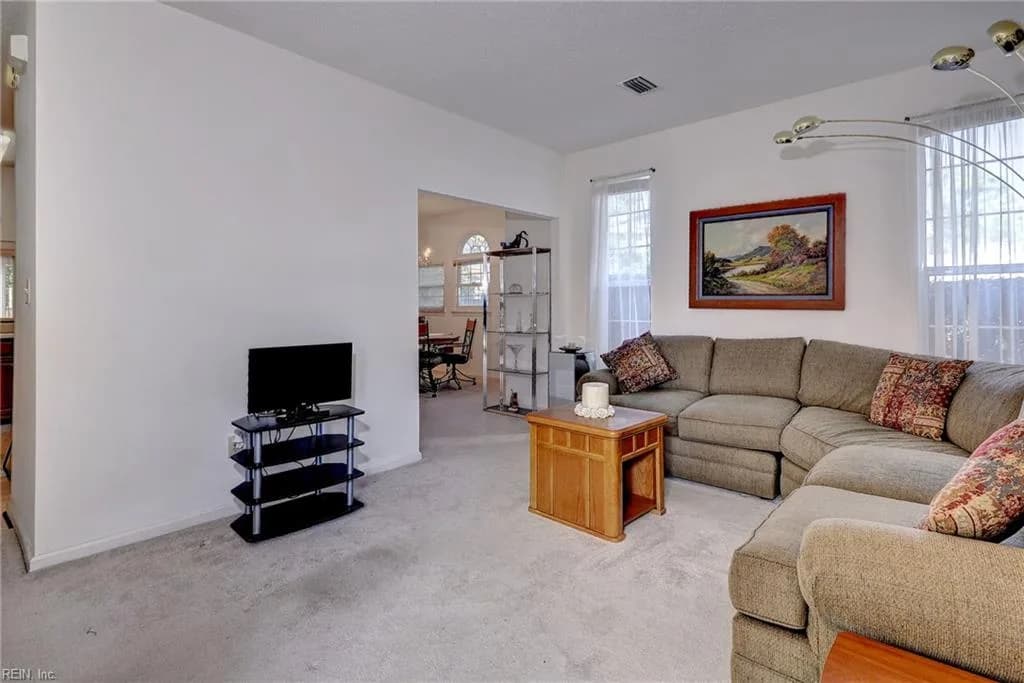 1324 Stillwater CT, NEWPORT NEWS VA 23602 - Photo 5