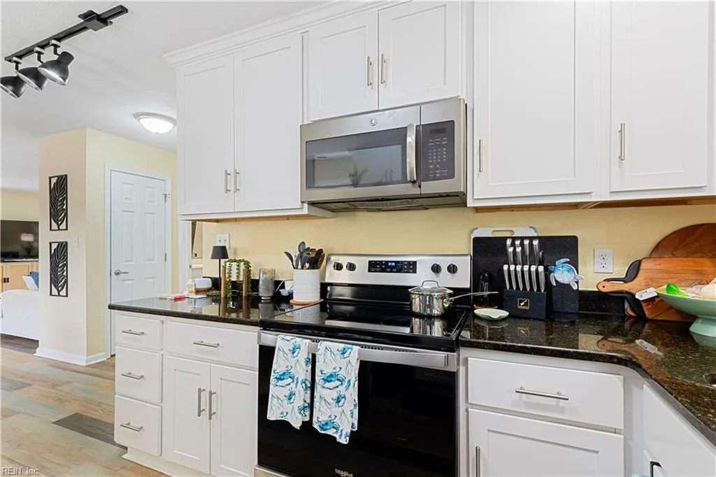 9573 6th Bay ST, NORFOLK VA 23518 thumb 11