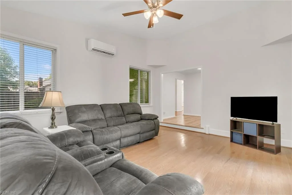 121 Gardenville DR, YORKTOWN VA 23693 thumb 12