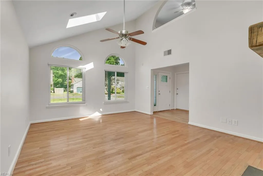 121 Gardenville DR, YORKTOWN VA 23693 thumb 9