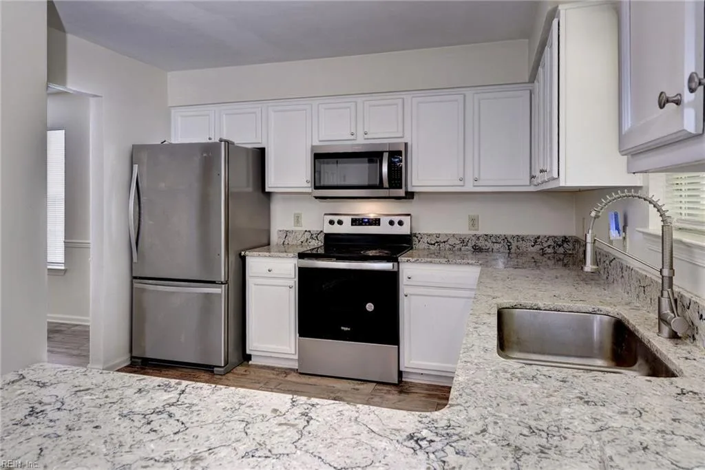 1565 Winthrope DR, NEWPORTNEWS VA 23602 thumb 11