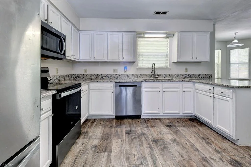 1565 Winthrope DR, NEWPORTNEWS VA 23602 thumb 9