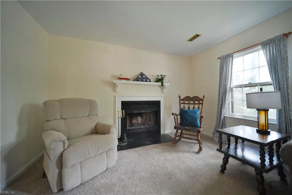 225 Little Florida RD, POQUOSON VA 23662 thumb 8