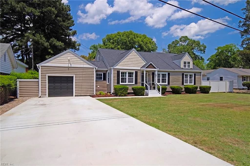 55 Brogden LN, HAMPTON VA 23666 - Main photo