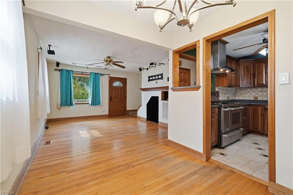 1338 Boxwood CIR, NORFOLK VA 23518 thumb 7