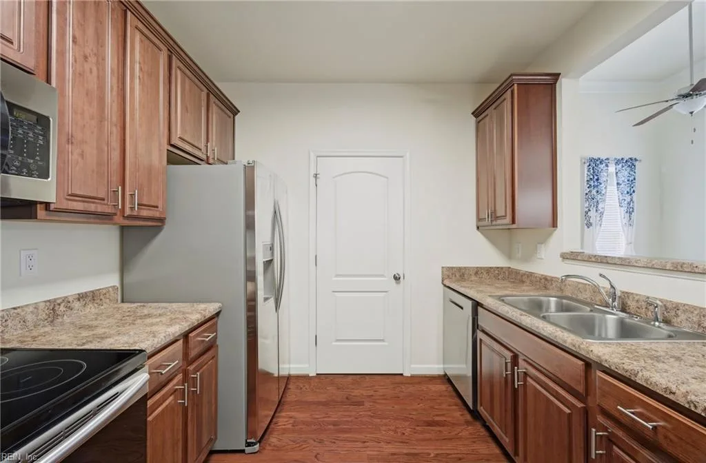 1029 Warrington BLVD, CHESAPEAKE VA 23320 thumb 9