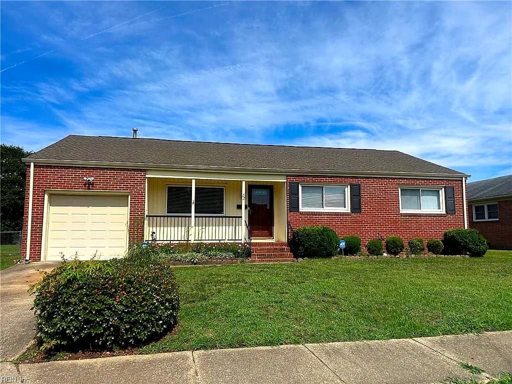 22 Pickett ST, HAMPTON VA 23669 - Photo 2