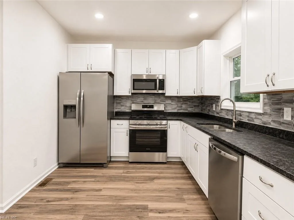 5077 James WAY, SMITHFIELD VA 23430 thumb 8