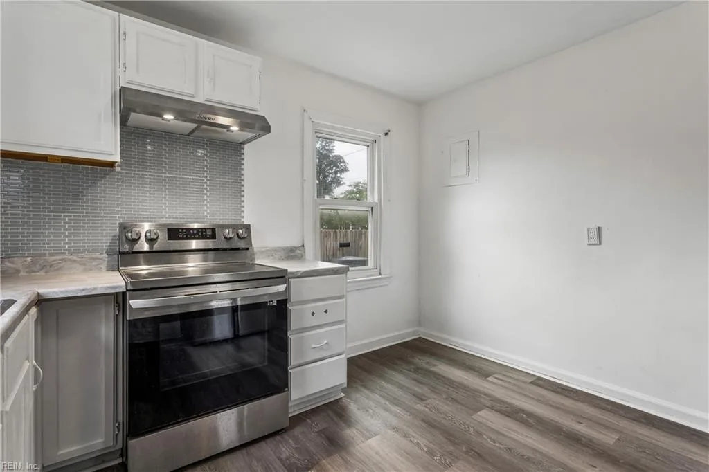 3308 Matoaka RD, HAMPTON VA 23661 thumb 12