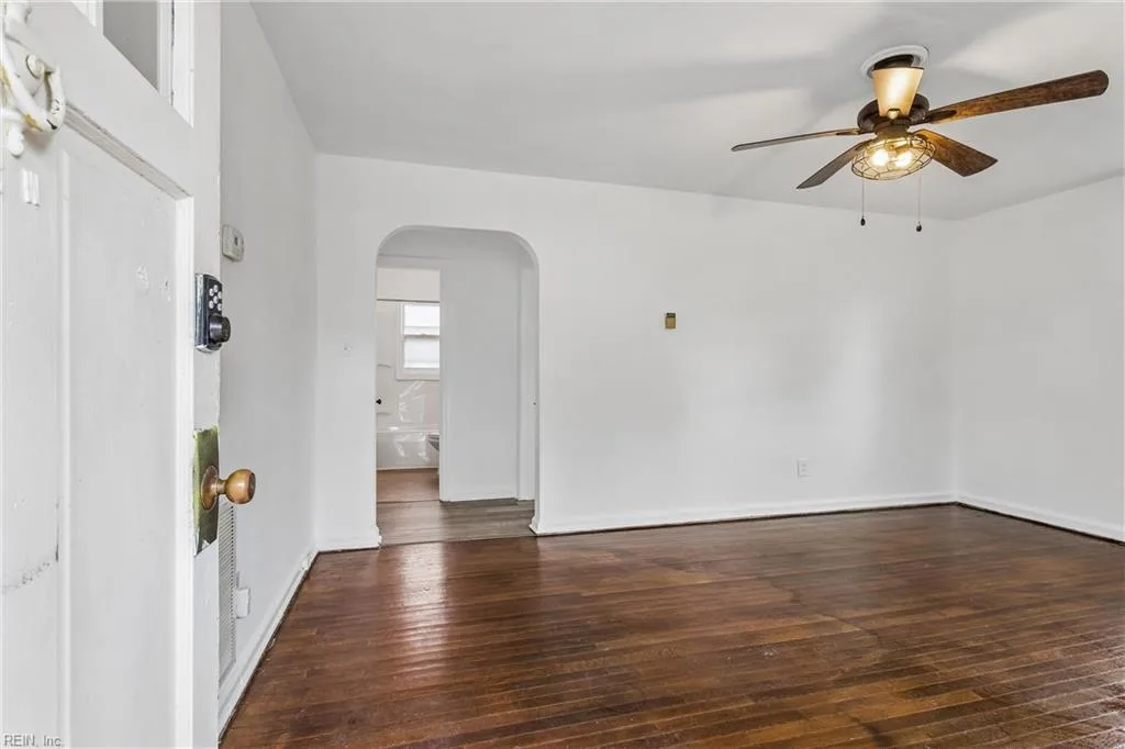 3308 Matoaka RD, HAMPTON VA 23661 thumb 6