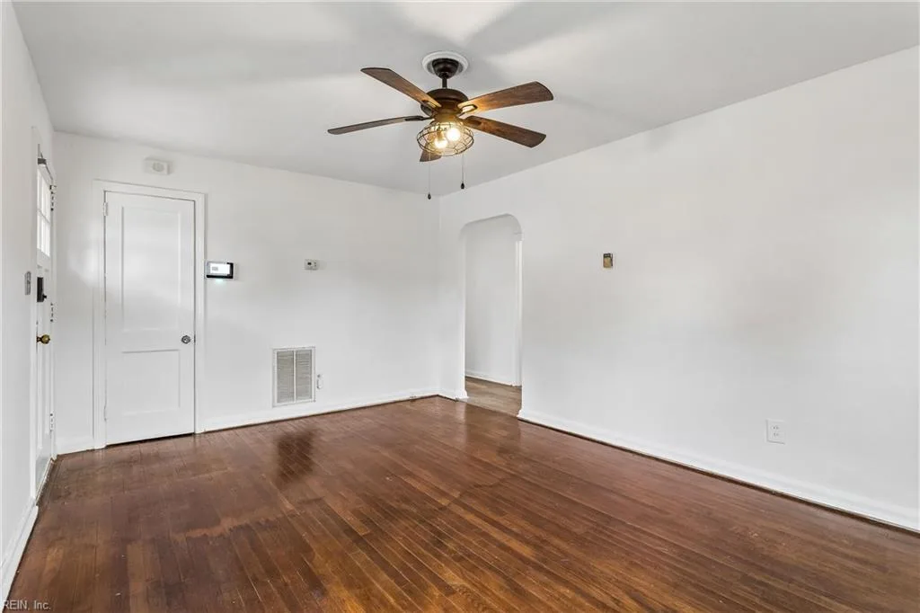 3308 Matoaka RD, HAMPTON VA 23661 thumb 9