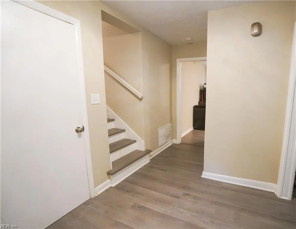 22 Mimosa CRES, HAMPTON VA 23661 thumb 8