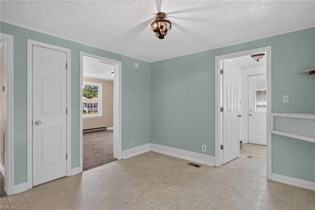 105 Cavalier DR, YORKTOWN VA 23692 thumb 11