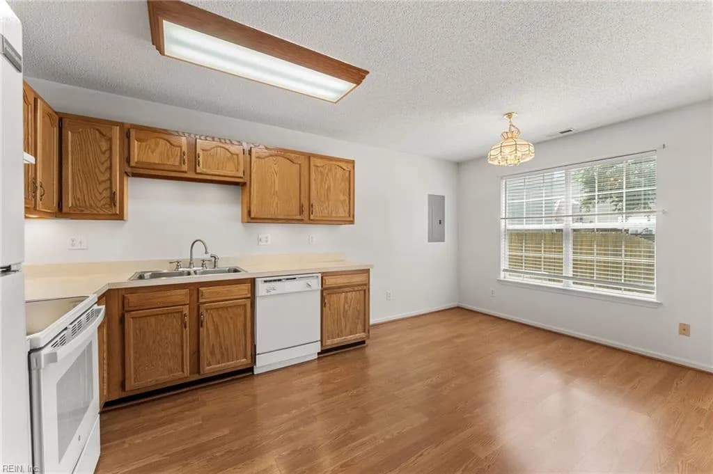 332 Town Pointe WAY, NEWPORTNEWS VA 23601 thumb 9