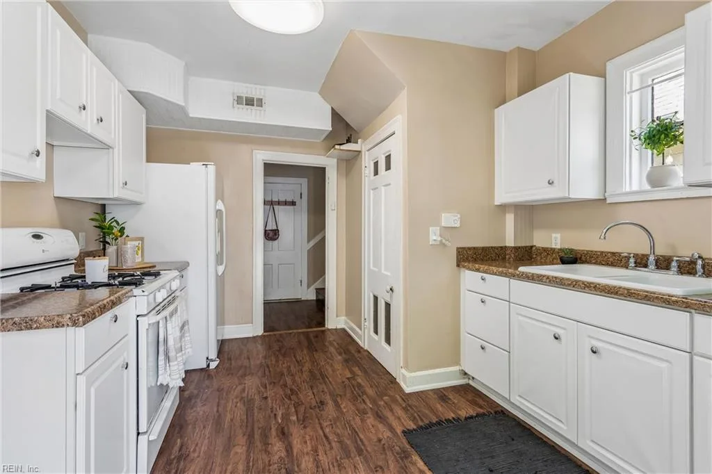 218 Palen AVE, NEWPORTNEWS VA 23601 thumb 11