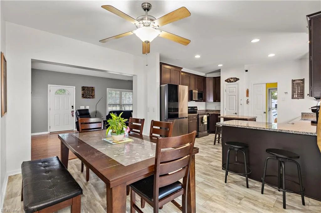 17403 Carroll Bridge RD, WINDSOR VA 23487 thumb 11