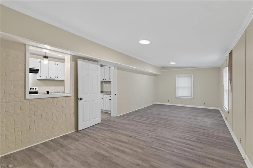 1049 E Little Back River RD, HAMPTON VA 23669 thumb 6