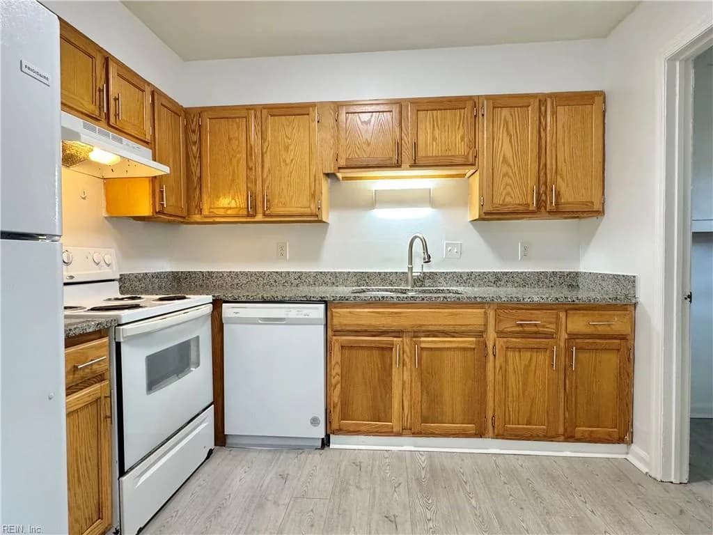 416 Hustings LN #F, NEWPORTNEWS VA 23608 thumb 8