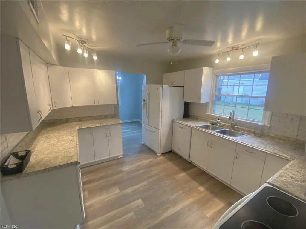 8225 Tabor CT, NORFOLK VA 23518 thumb 6