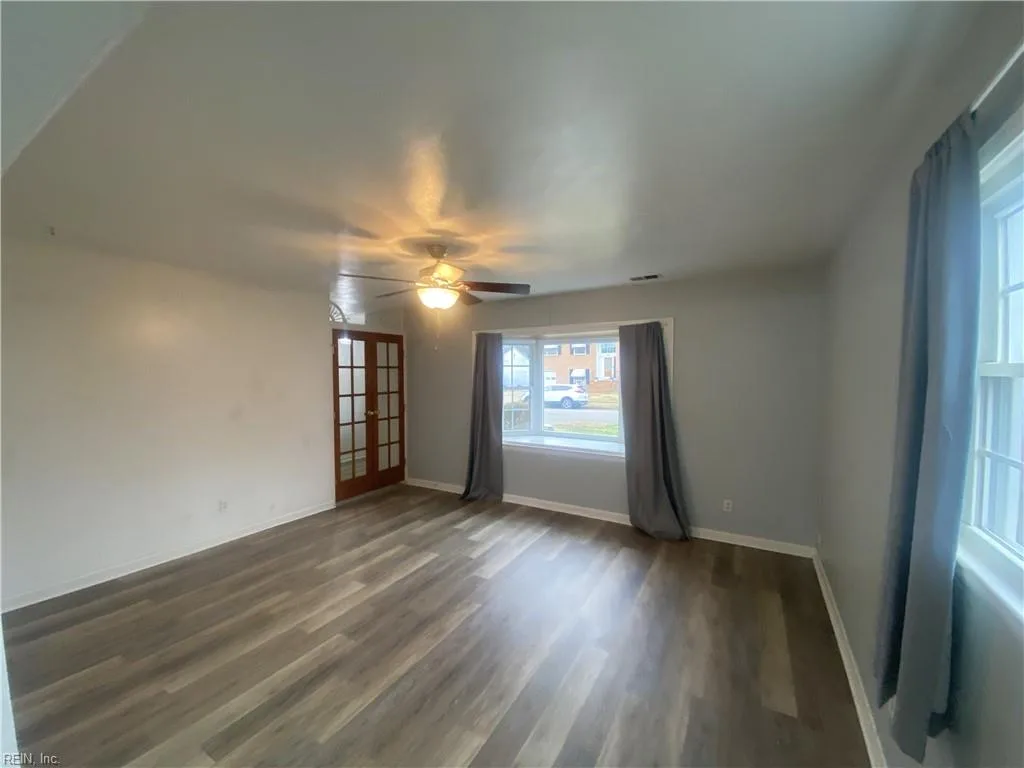 8225 Tabor CT, NORFOLK VA 23518 thumb 10